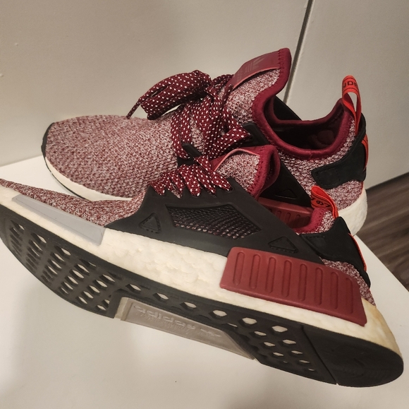 adidas gazelle silver green womens Adidas NMD XR1 Triple White